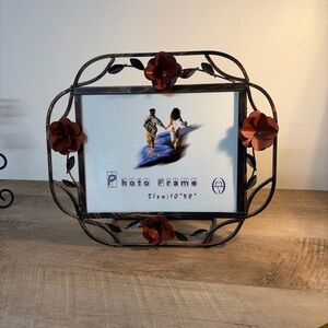 Elegant Metal Floral Picture Frame 10x8